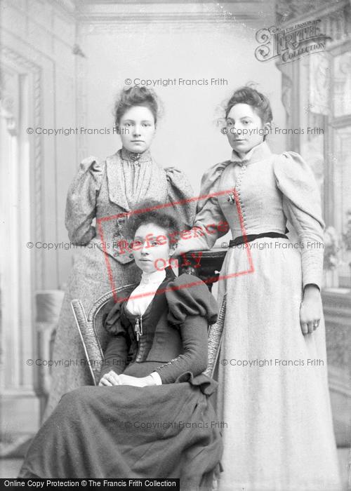 Photo of Portraiture, Miss Terrell And Perrett 1894