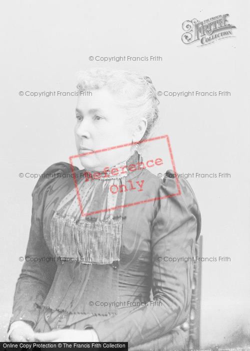 Photo of Portraiture, Mrs Nanbin 1893