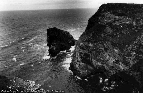 Photo of Portreath, Hell's Mouth c.1960