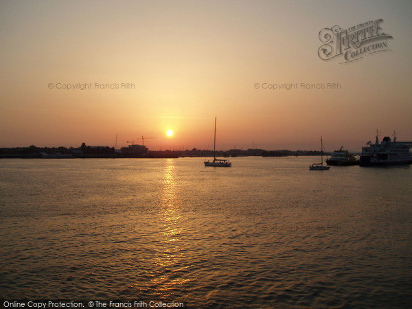 Photo of Portsmouth, Harbour, Sunset 2005