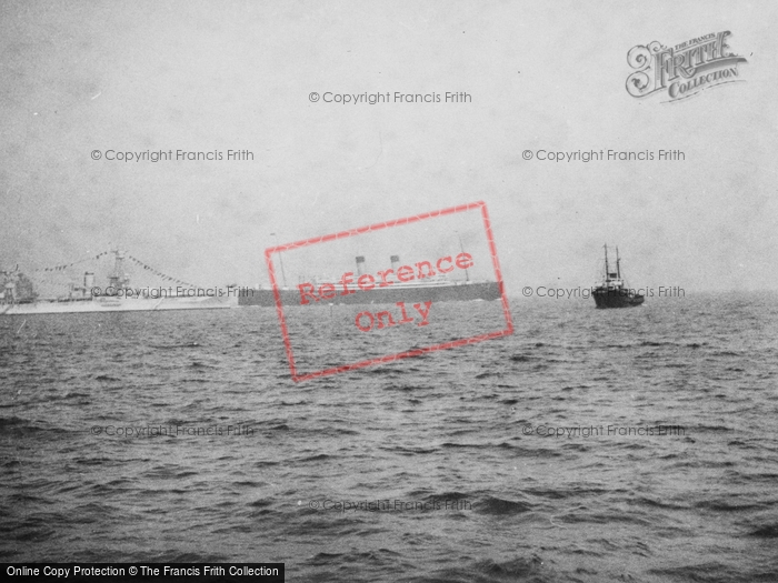 Photo of Portsmouth, Spithead, Laurentic 1937