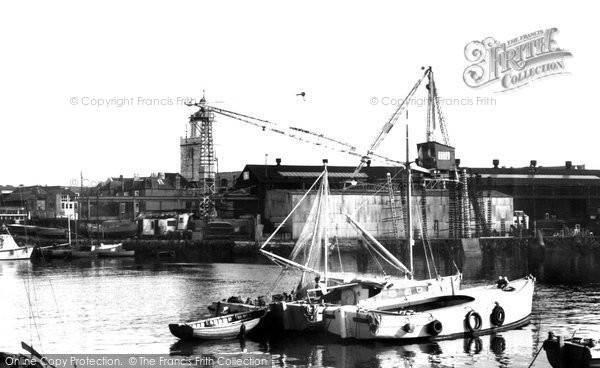 Photo of Portsmouth, The Camber c.1960