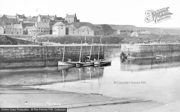 Photo of Portsoy, The Harbour c.1935