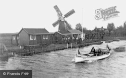 On The Thurne c.1930, Potter Heigham
