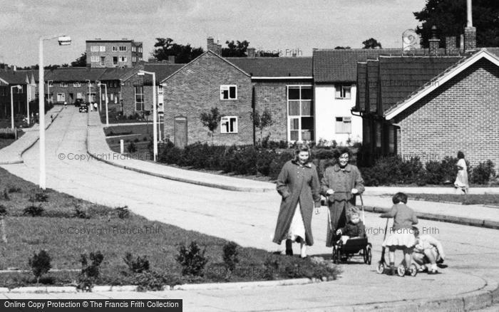 Photo of Potter Street, Children Playing, Carters Mead c.1955