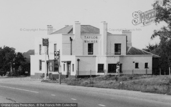 Photo of Potter Street, The White Horse Inn c.1955