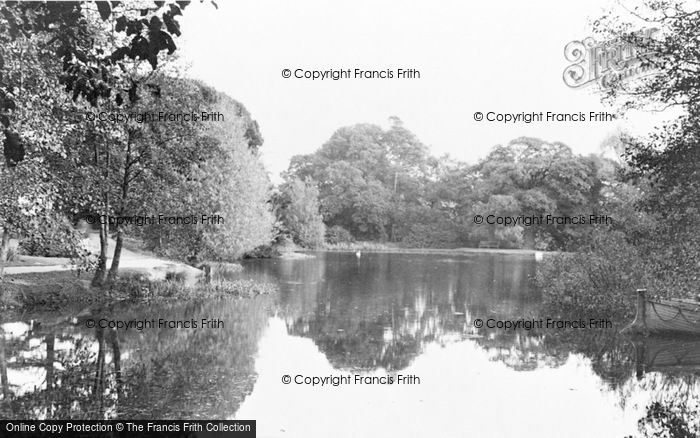 Photo of Potters Bar, Oakmere Lake c.1955