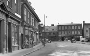 The Square 1951, Potton