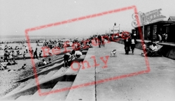 Central Beach c.1960, Prestatyn