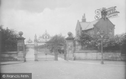 Haslam Park, The Entrance 1924, Preston