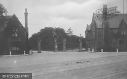 The Cemetery Entrance 1913, Preston