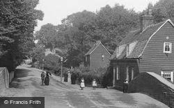Village Road 1891, Prittlewell