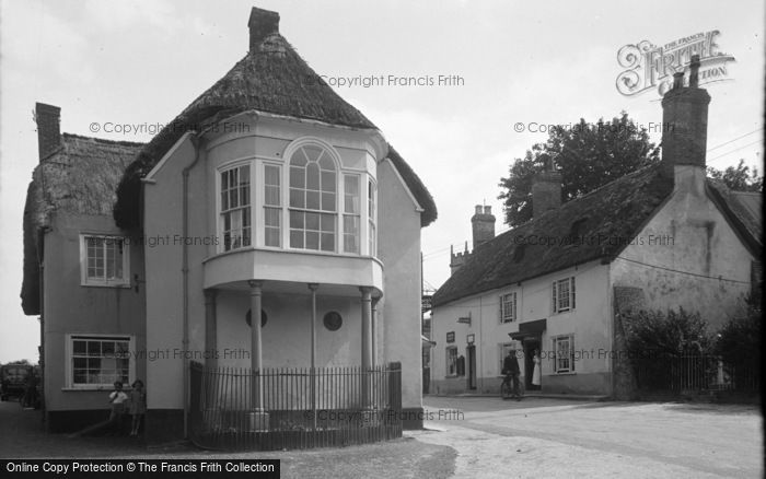 Photo of Puddletown, The King Charles Gallery, The Square c.1939