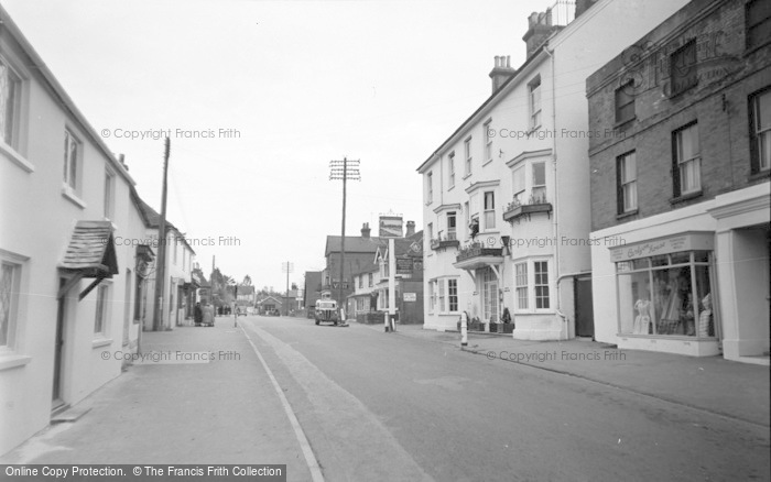 Photo of Pulborough, Arun Hotel And Main Road 1957