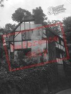 Old Cottage 1939, Pulborough