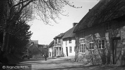 The Village Street 1939, Puncknowle