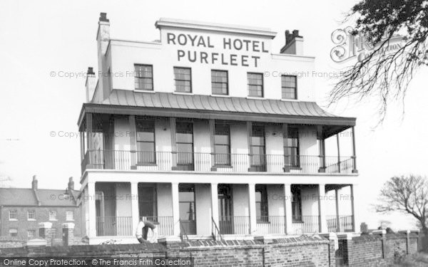 Photo of Purfleet, Royal Hotel c.1950