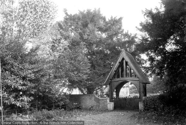 Photo of Purley, St Mary's Church Gates c.1950