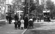 Waiting For A Tram 1903, Purley