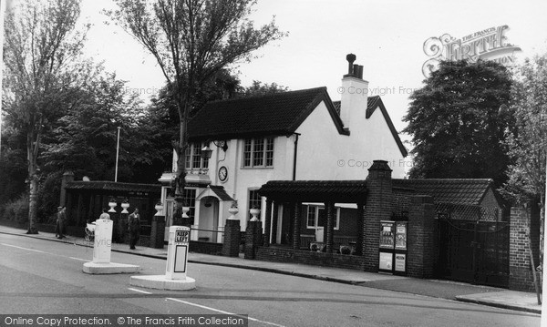 Photo of Putney, The Green Man c.1955