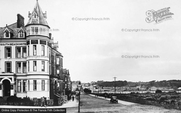 Photo of Pwllheli, Embankment Road c.1930