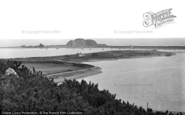 Photo of Pwllheli, Harbour And Gimlet Rock 1921