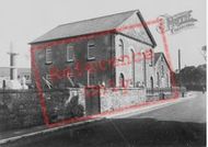 The Chapel 1937, Pyle
