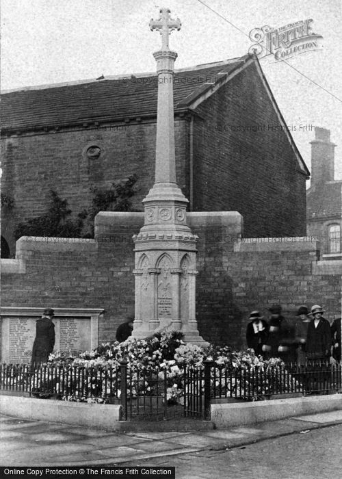 Photo of Queensbury, The Cenotaph c.1925