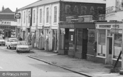 Garage In School Road c.1965, Queensferry
