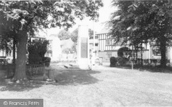 Memorial Gardens c.1965, Quorn