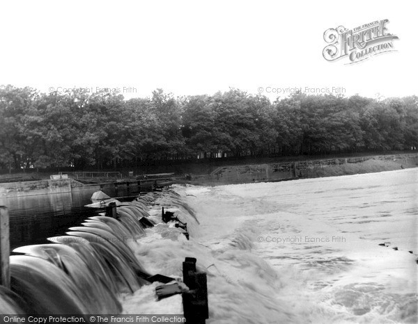 Photo of Radcliffe On Trent, The Weir c.1955