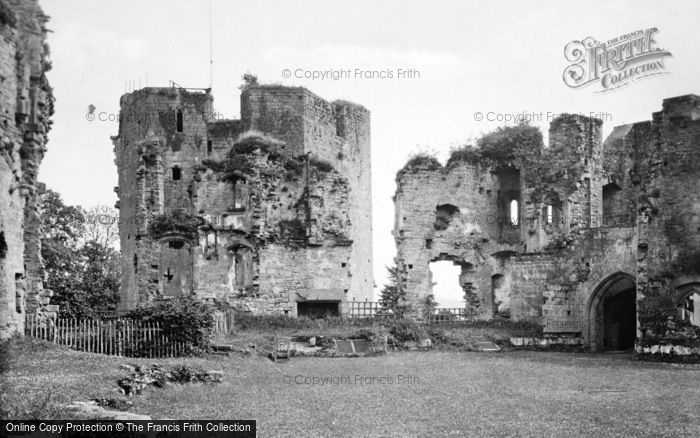Photo of Raglan, Castle 1931