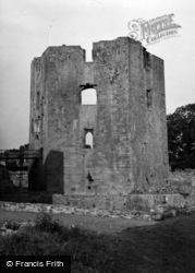 Castle 1955, Raglan