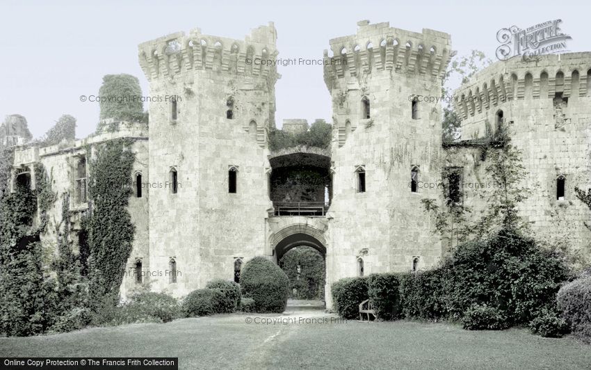 Raglan, the Castle 1906
