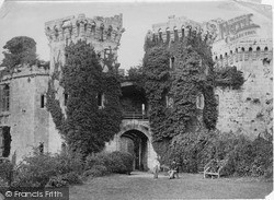 The Castle c.1900, Raglan