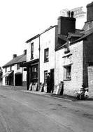 The Refreshment Rooms, High Street 1914, Raglan