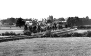 The Village 1906, Raglan