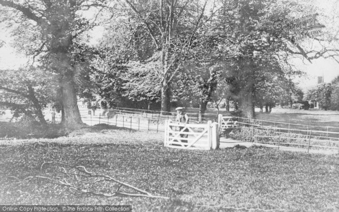 Photo of Rainham, Berengrave Lane c.1920