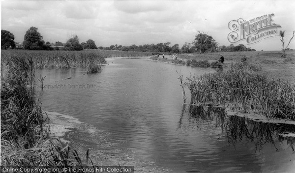 Photo of Rainham, Berwick Pond c.1960