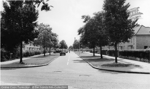 Photo of Rainham, Ingrebourne Road c.1960