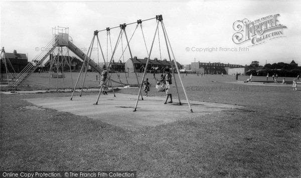 Photo of Rainham, The Park c.1960