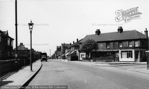 Photo of Rainham, Wennington Road c.1950