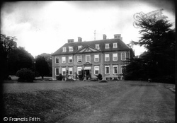 The Manor 1910, Ramsbury