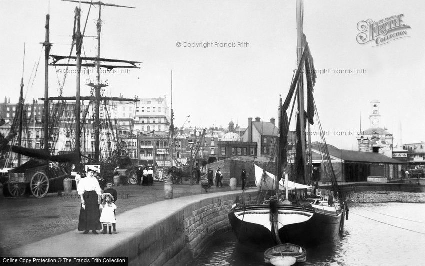 Ramsgate, the Harbour Crosswall 1907