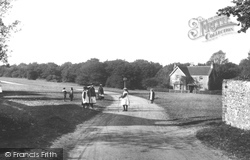 1906, Ranmore Common