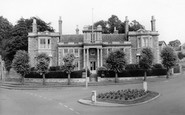Raunds, the Hall c1955