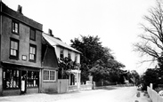 The Village 1901, Rayne