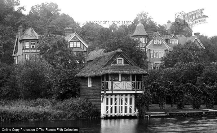 Photo of Reading, Boathouse On The Thames 1913