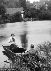 Boating On The Thames 1913, Reading