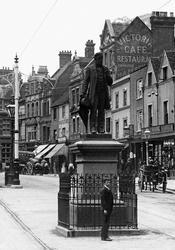 Broad Street, George Palmer's Statue c.1905, Reading